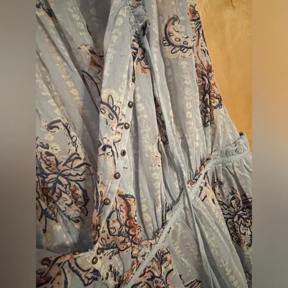 NWOT! Free People light blue floral romper. XS, Medium. Pockets! - Picture 11 of 16